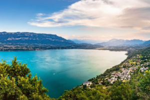 Photo aérienne du lac du Bourget