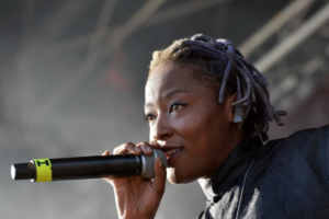 Yugen Blakrok en concert
