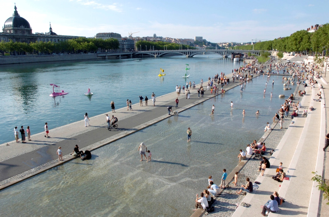 L'été à Lyon sur les berges du rhône